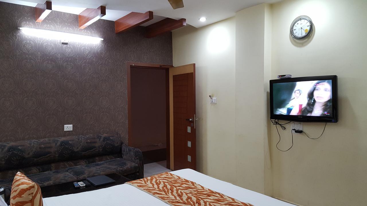 Hotel Vinayak Palace Bilāspur Exterior foto